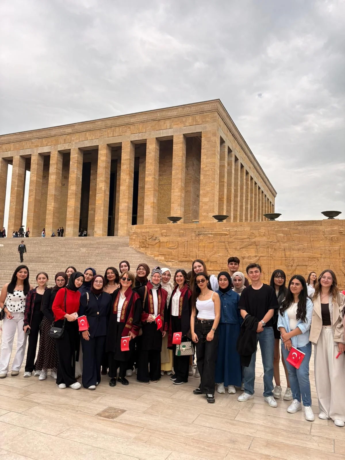 Hemşireler Günü’nde Anlamlı Ziyaret: Kulu SBF Anıtkabir’de